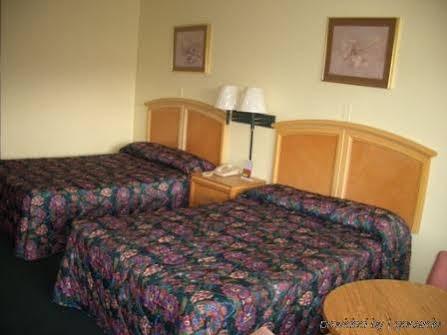 Travelers Inn Гейнсвилл Экстерьер фото